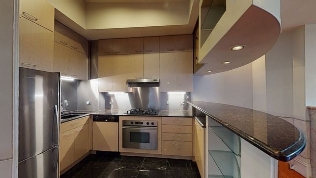 171 Beacon St. 5-2 5-3 PH, Boston, MA 02116