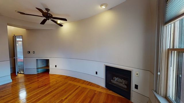 171 Beacon St. 5-2 5-3 PH, Boston, MA 02116