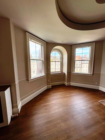 171 Beacon St. 5-2 5-3 PH, Boston, MA 02116