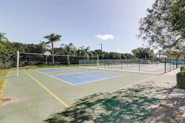 1906 CANTERBURY LANE 26, Sun City Center, FL 33573