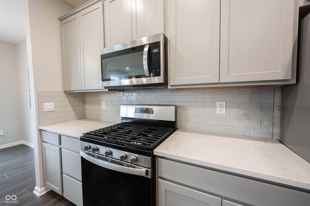 6389 Wasco Drive, Whitestown, IN 46075