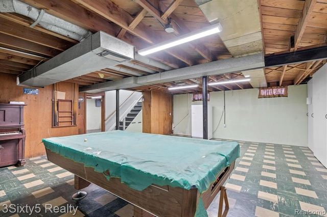 18650 Grey Avenue, Allen Park, MI 48101