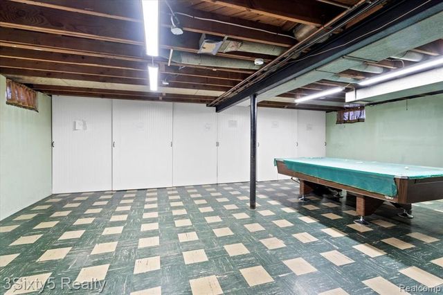 18650 Grey Avenue, Allen Park, MI 48101