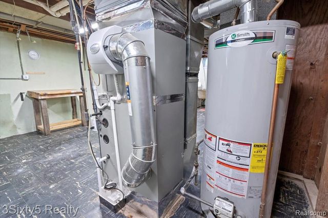 18650 Grey Avenue, Allen Park, MI 48101