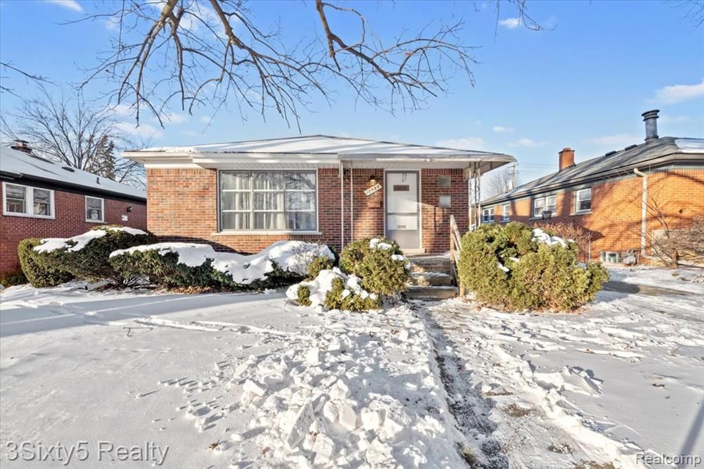 18650 Grey Avenue, Allen Park, MI 48101