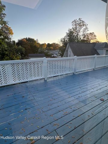 86 Ulster Avenue B, Saugerties, NY 12477