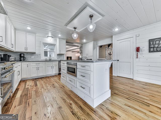 121 Cider House Lane, Blue Ridge, GA 30513