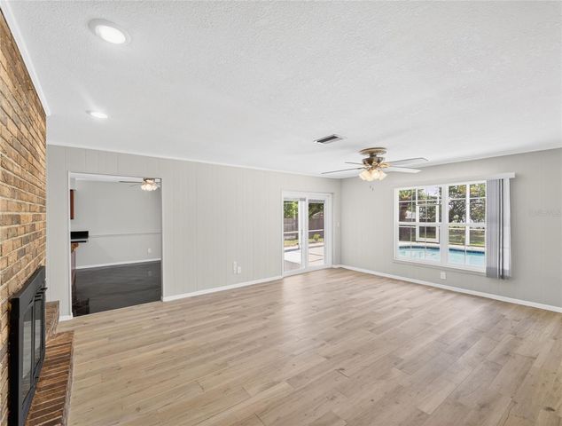 4 GROVE COURT SE, Winter Haven, FL 33884