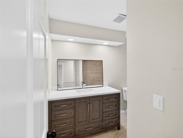 4 GROVE COURT SE, Winter Haven, FL 33884
