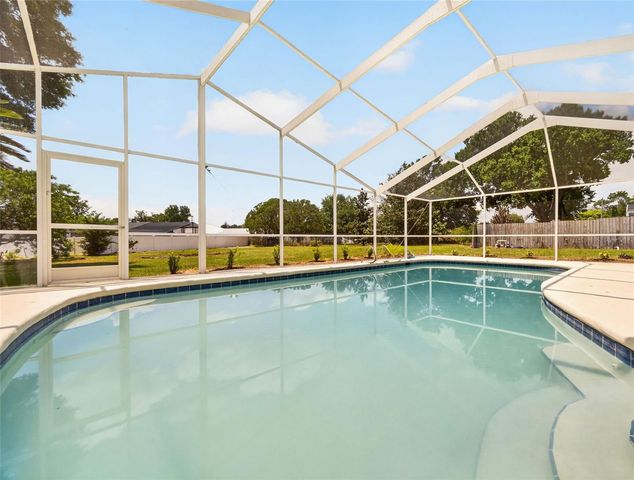 4 GROVE COURT SE, Winter Haven, FL 33884