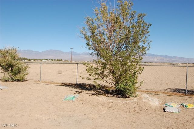 1781 Baradonna Road, Pahrump, NV 89048