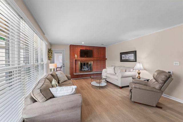 220 22nd Street, Ames, IA 50010