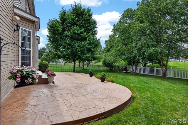 905 Harvestwynd Court, Lake St Louis, MO 63367