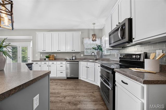 905 Harvestwynd Court, Lake St Louis, MO 63367