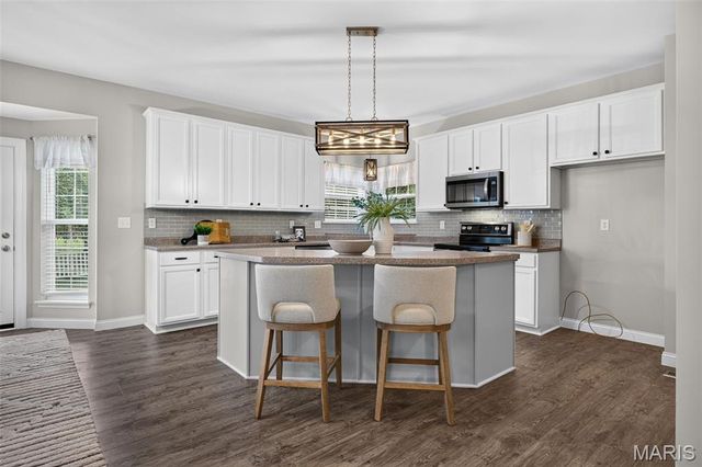 905 Harvestwynd Court, Lake St Louis, MO 63367