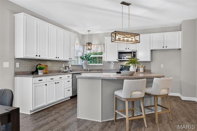 905 Harvestwynd Court, Lake St Louis, MO 63367