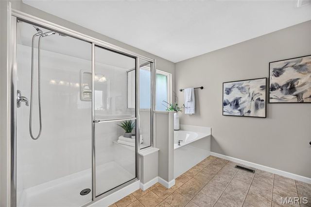 905 Harvestwynd Court, Lake St Louis, MO 63367