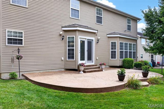 905 Harvestwynd Court, Lake St Louis, MO 63367