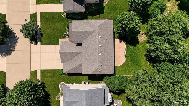 905 Harvestwynd Court, Lake St Louis, MO 63367