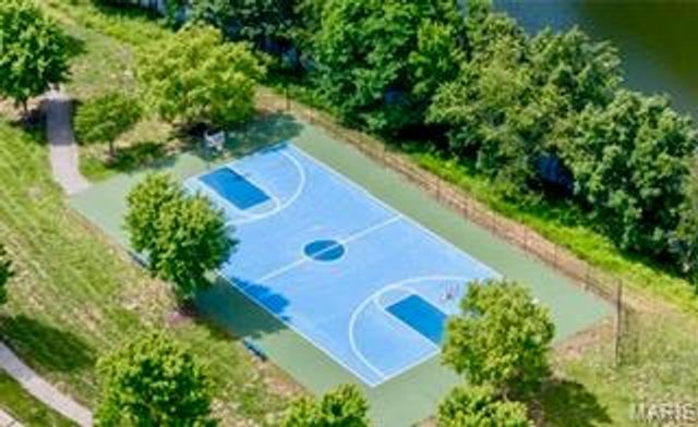 905 Harvestwynd Court, Lake St Louis, MO 63367
