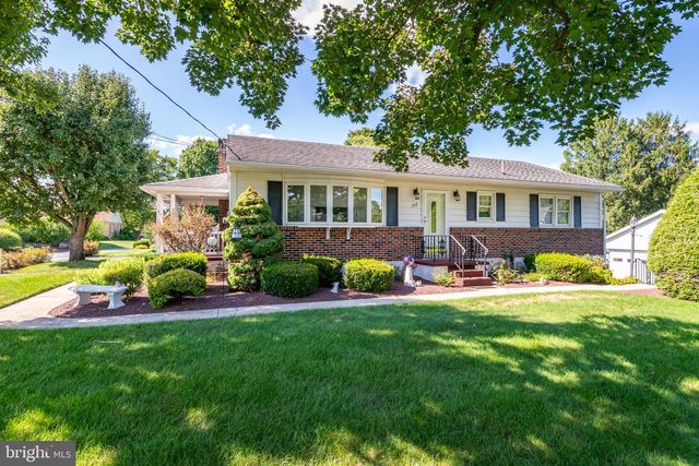 302 E 4TH ST, Bernville, PA 19506