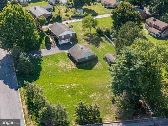 302 E 4TH ST, Bernville, PA 19506