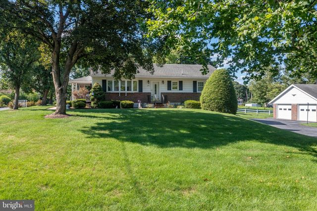 302 E 4TH ST, Bernville, PA 19506