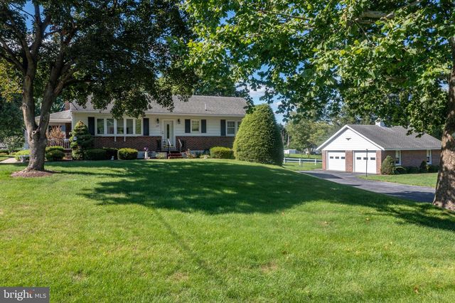 302 E 4TH ST, Bernville, PA 19506