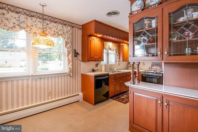 302 E 4TH ST, Bernville, PA 19506