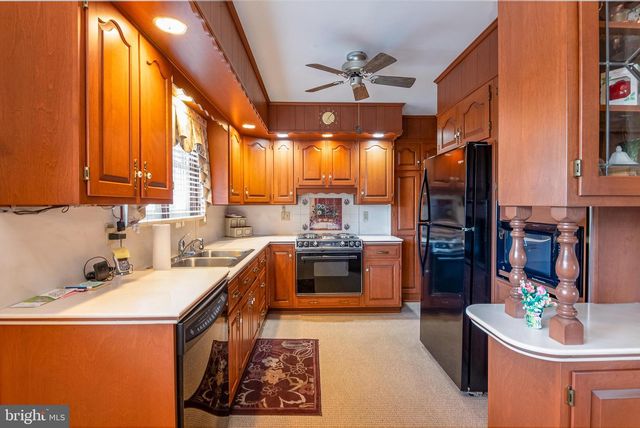 302 E 4TH ST, Bernville, PA 19506