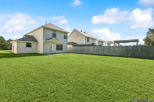 26407 Millstone Dr, Denham Springs, LA 70726