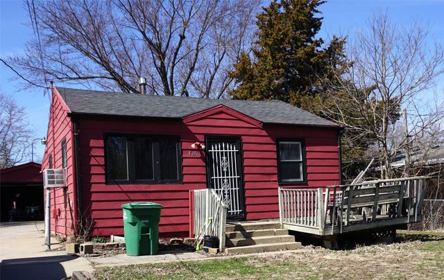 4730 NE 33rd Court, Des Moines, IA 50317