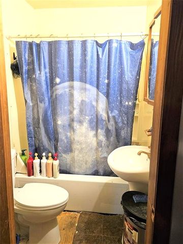 4730 NE 33rd Court, Des Moines, IA 50317