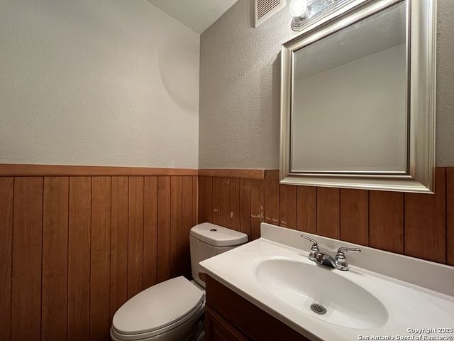 2802 Lasses Blvd Apt 1, San Antonio, TX 78223