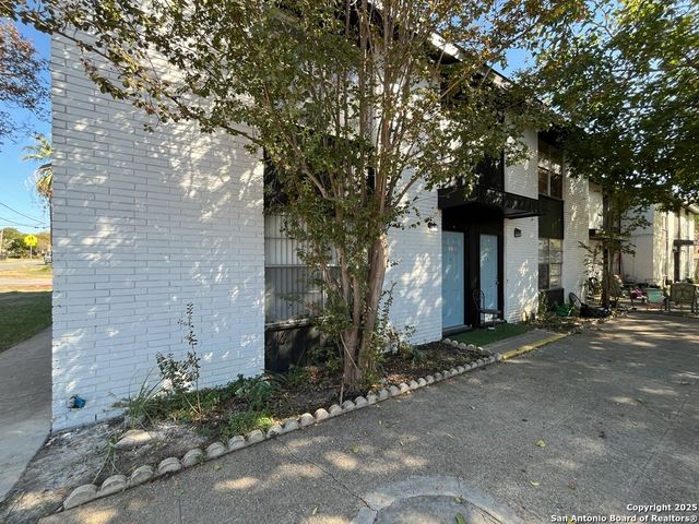 2802 Lasses Blvd Apt 1, San Antonio, TX 78223