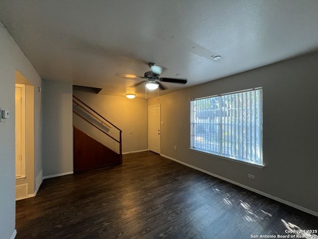 2802 Lasses Blvd Apt 1, San Antonio, TX 78223