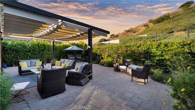 343 Paradiso, Irvine, CA 92602