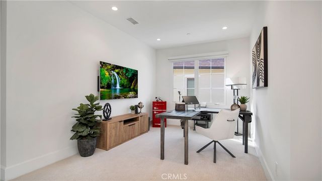 343 Paradiso, Irvine, CA 92602