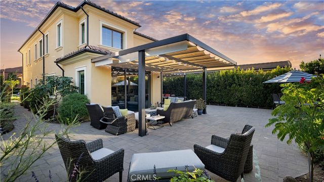 343 Paradiso, Irvine, CA 92602