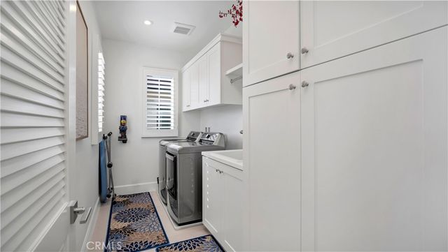 343 Paradiso, Irvine, CA 92602