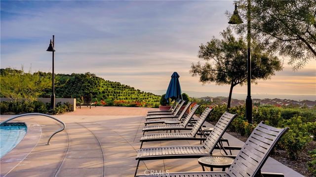 343 Paradiso, Irvine, CA 92602