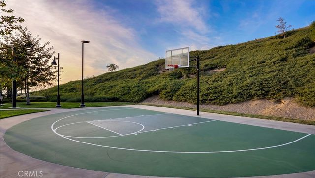 343 Paradiso, Irvine, CA 92602