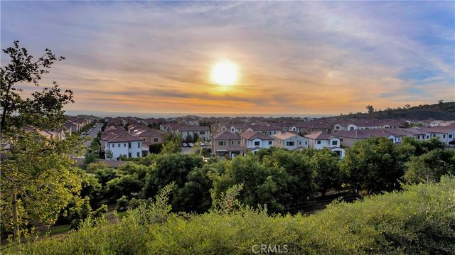 343 Paradiso, Irvine, CA 92602