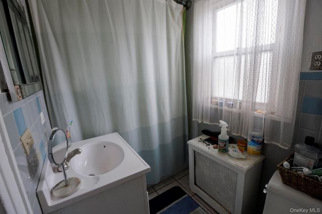 21819 139th Avenue, Springfield Gardens, NY 11413