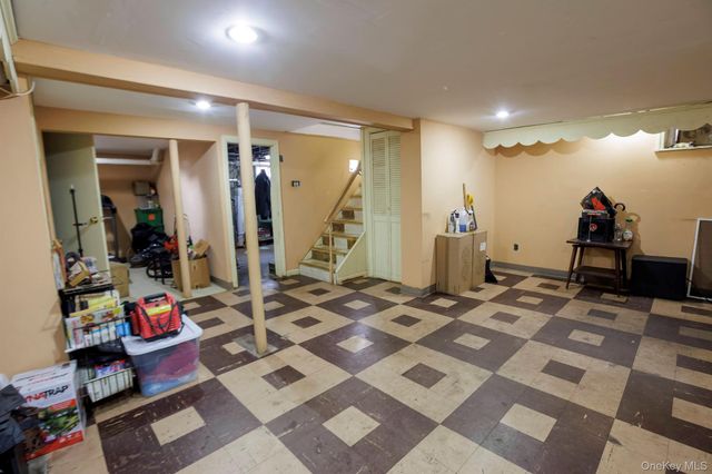 21819 139th Avenue, Springfield Gardens, NY 11413