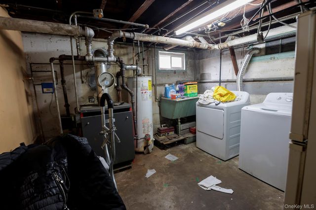 21819 139th Avenue, Springfield Gardens, NY 11413