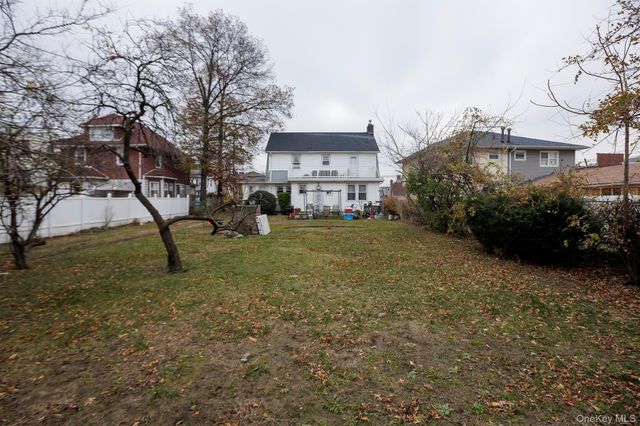 21819 139th Avenue, Springfield Gardens, NY 11413