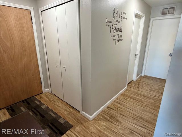 286 E. 13 Mile Road 104, Madison Heights, MI 48071