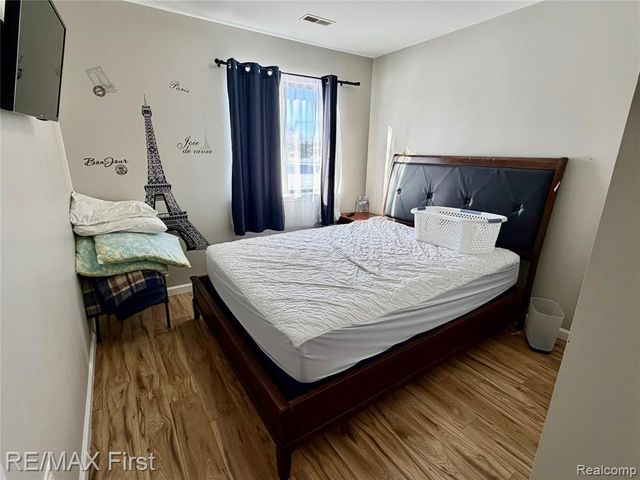 286 E. 13 Mile Road 104, Madison Heights, MI 48071