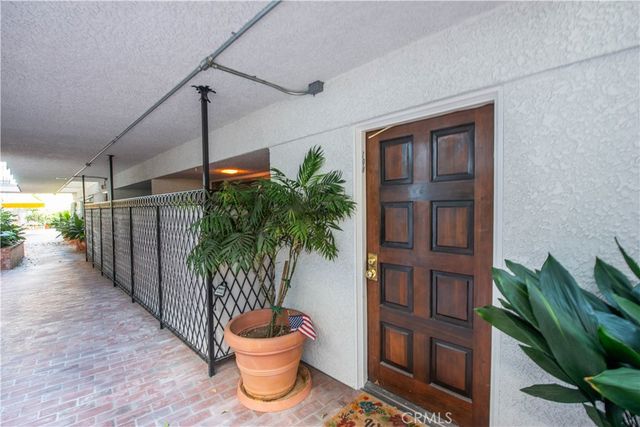 4950 Louise 108, Encino, CA 91316